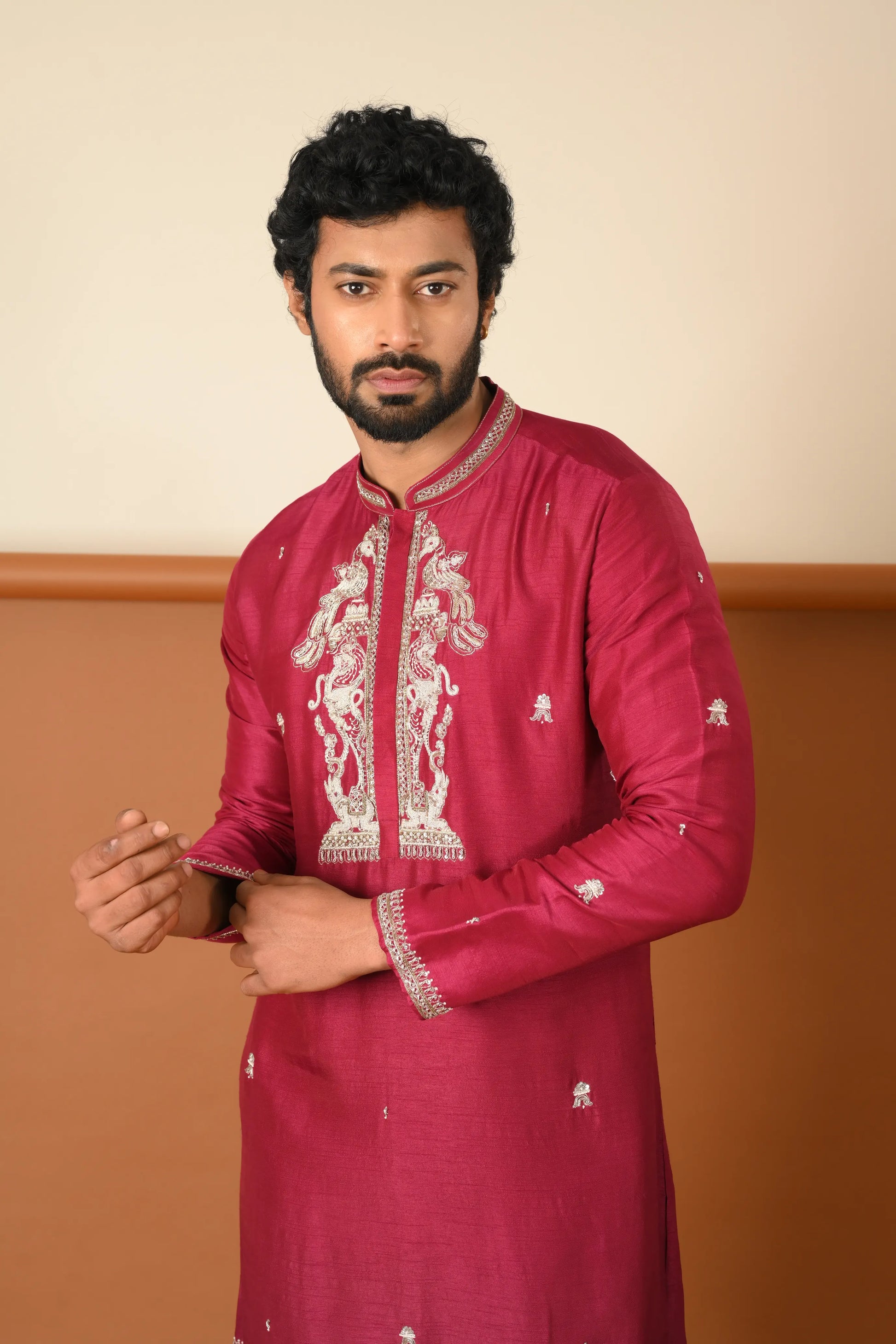 LION PILLAR KURTA SET
