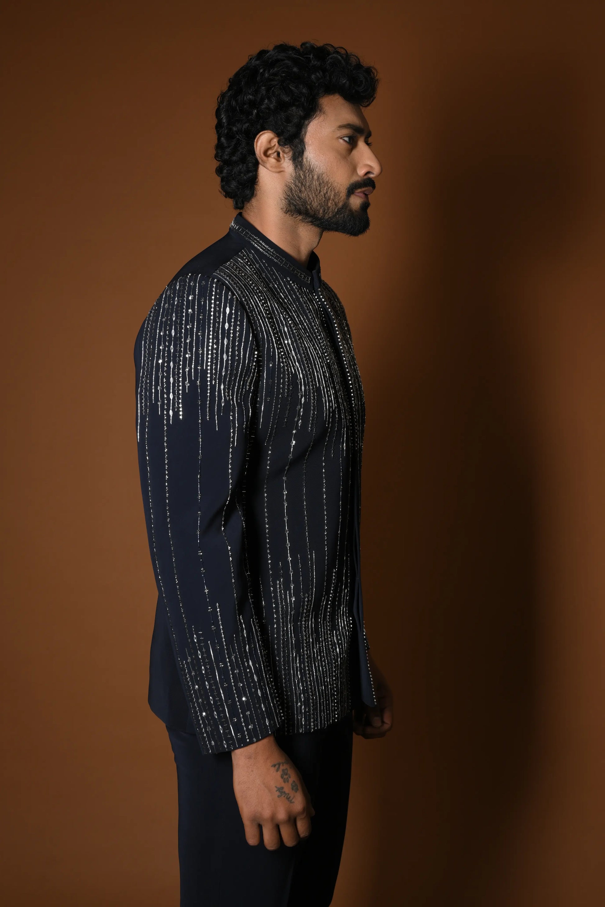 FADING LINES BANDHGALA