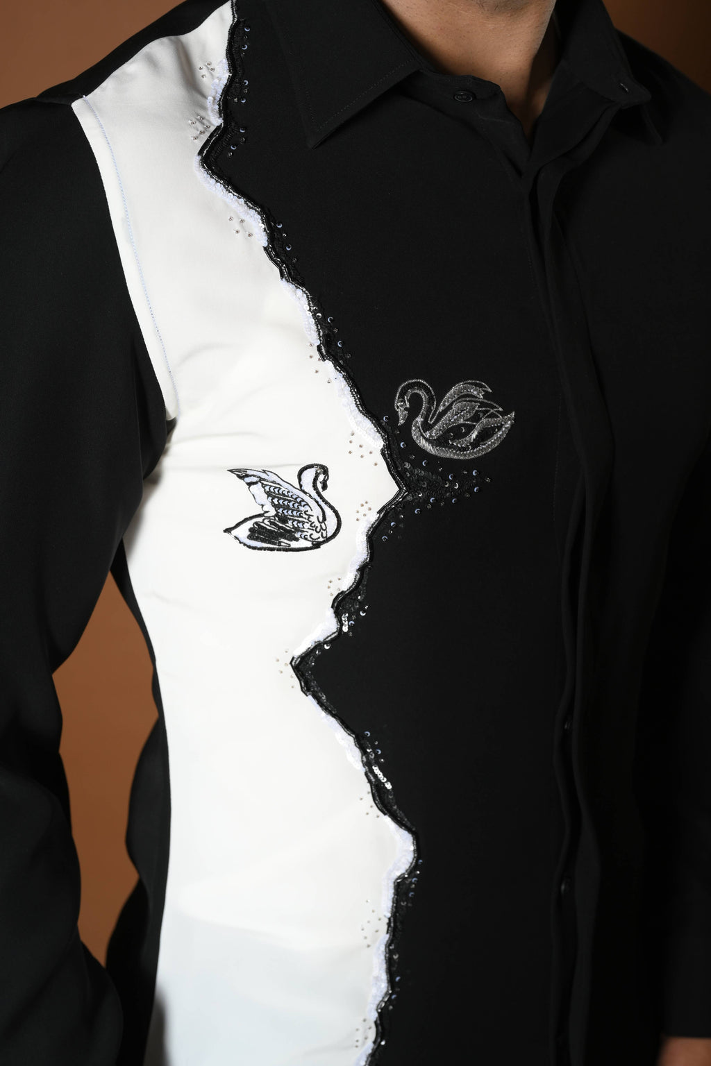 SWAN WHITE & BLACK SHIRT