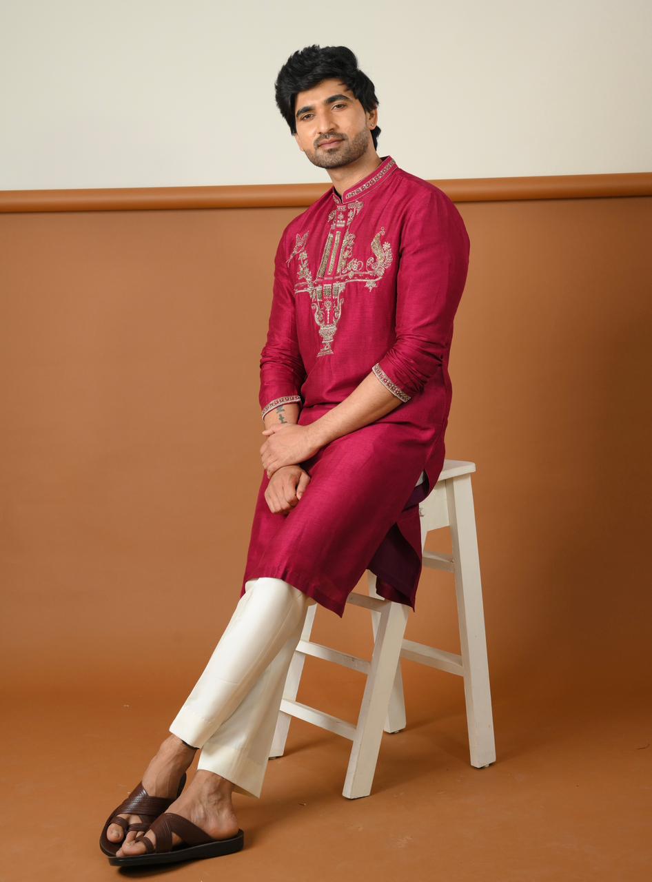 TEMPLE PILLAR KURTA SET