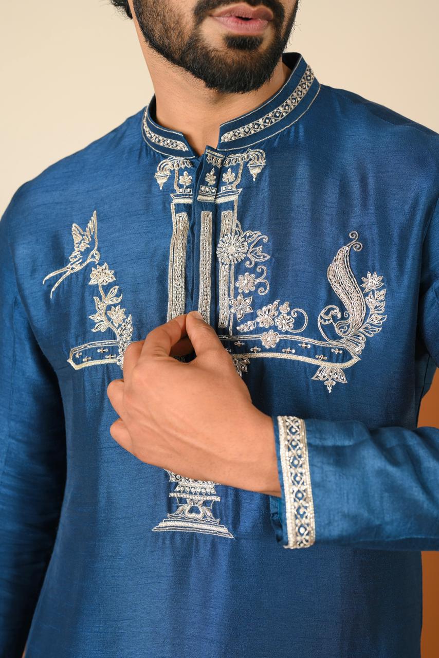 TEMPLE PILLAR KURTA SET